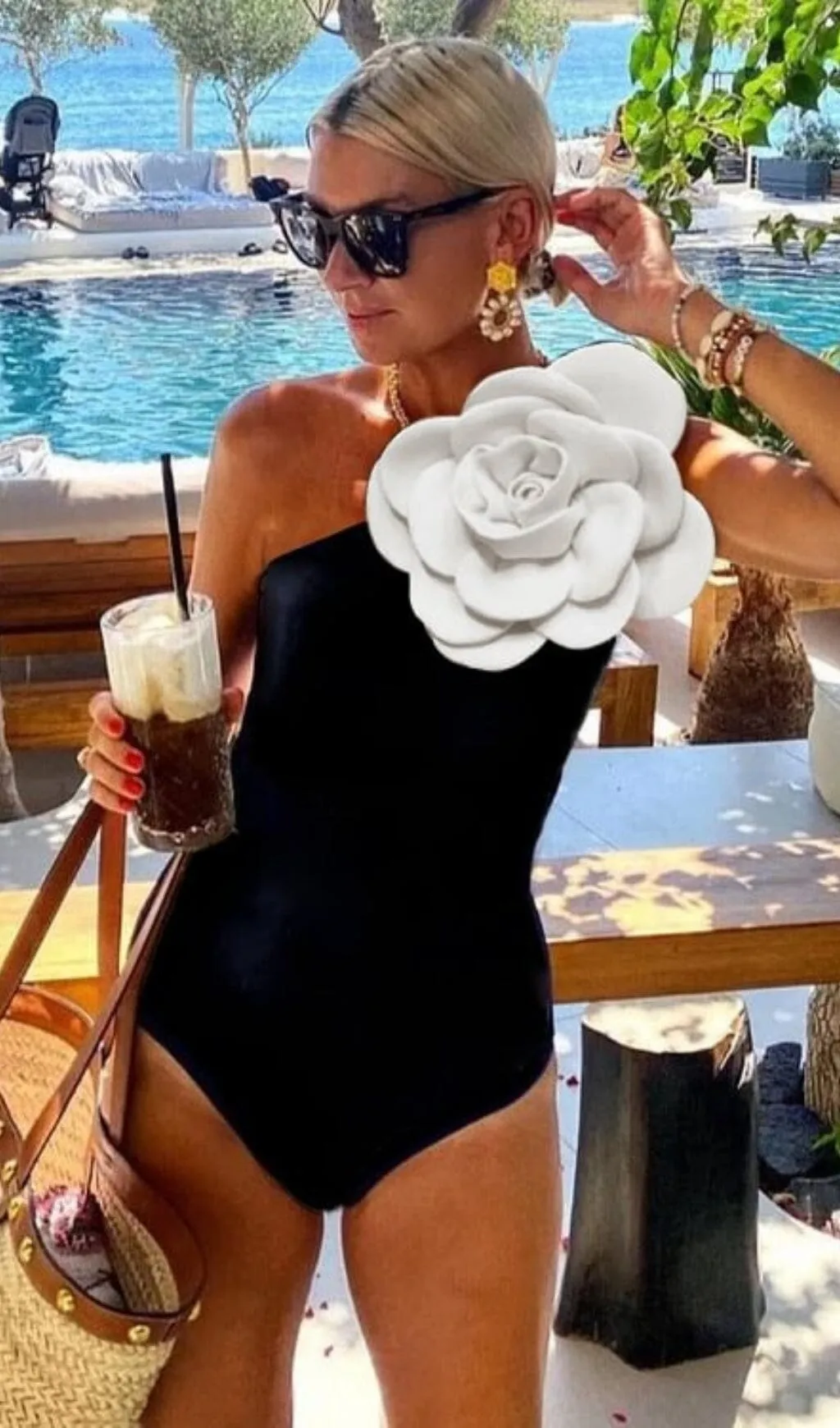 3D FLOWER SWIMSUIT IN BLACK