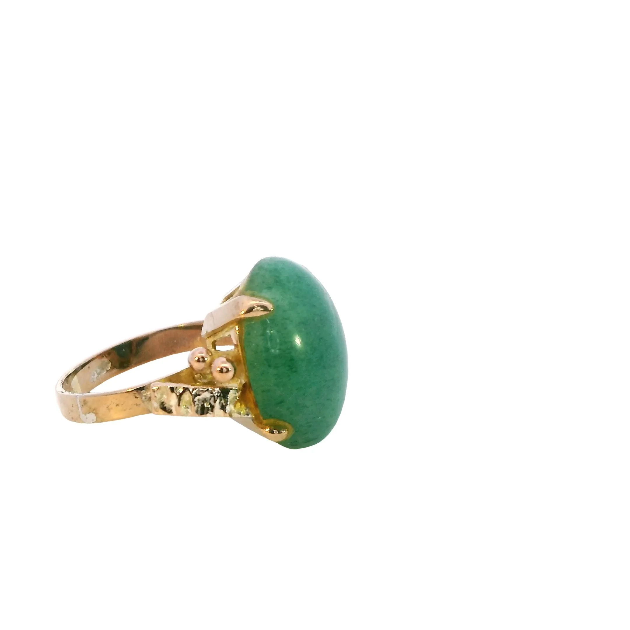 Charming Green Aventurine Quartz Ring Set in Gold Plating