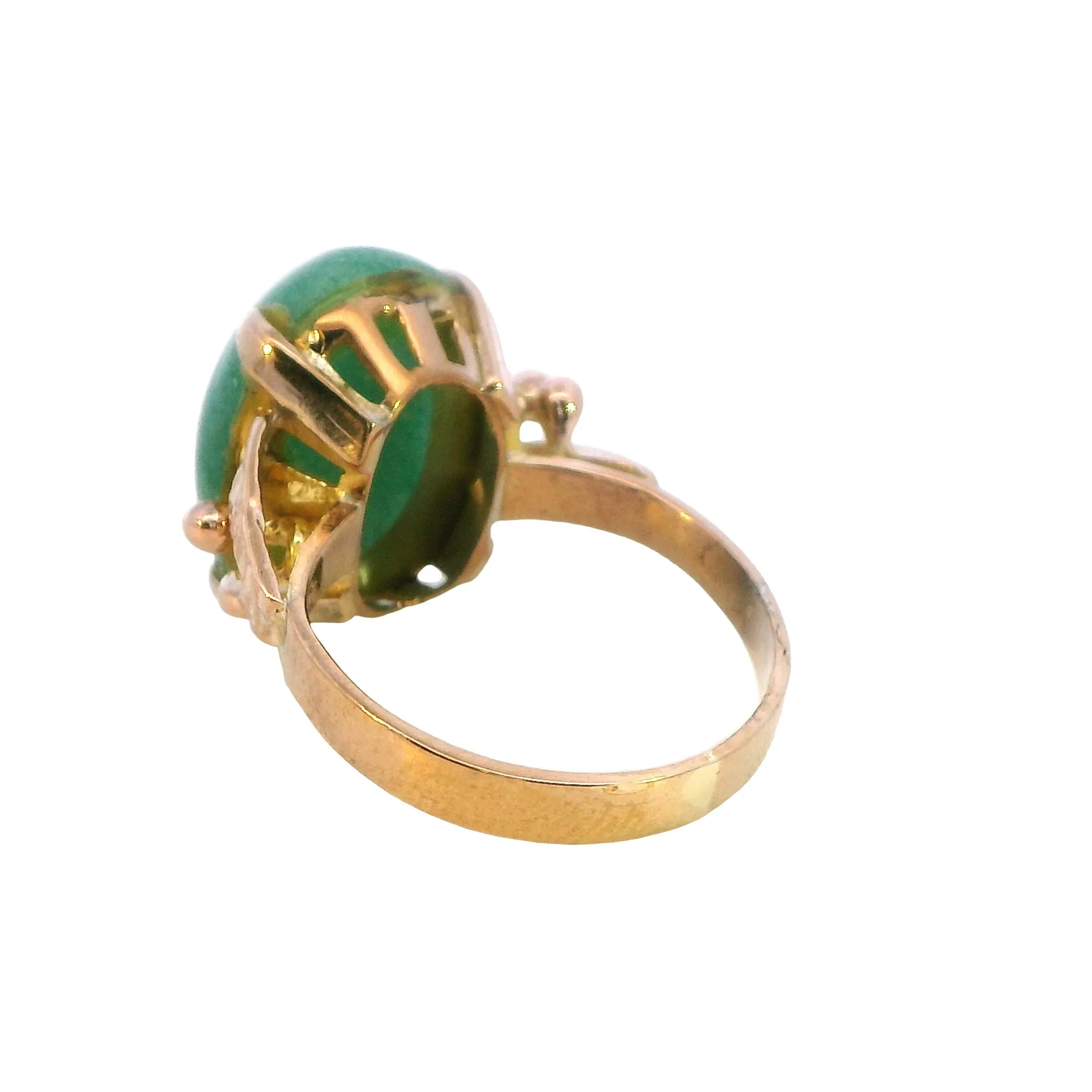 Charming Green Aventurine Quartz Ring Set in Gold Plating