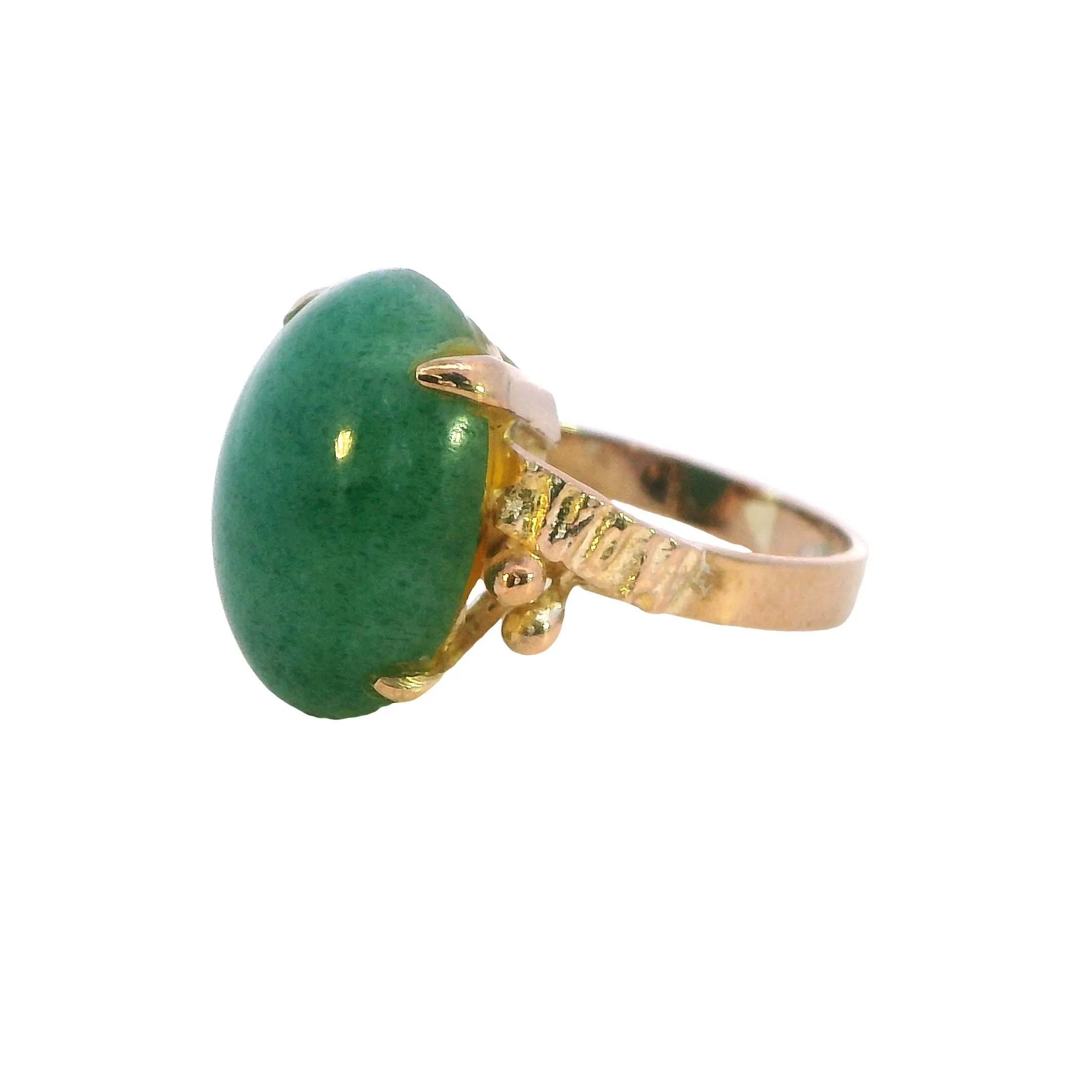 Charming Green Aventurine Quartz Ring Set in Gold Plating