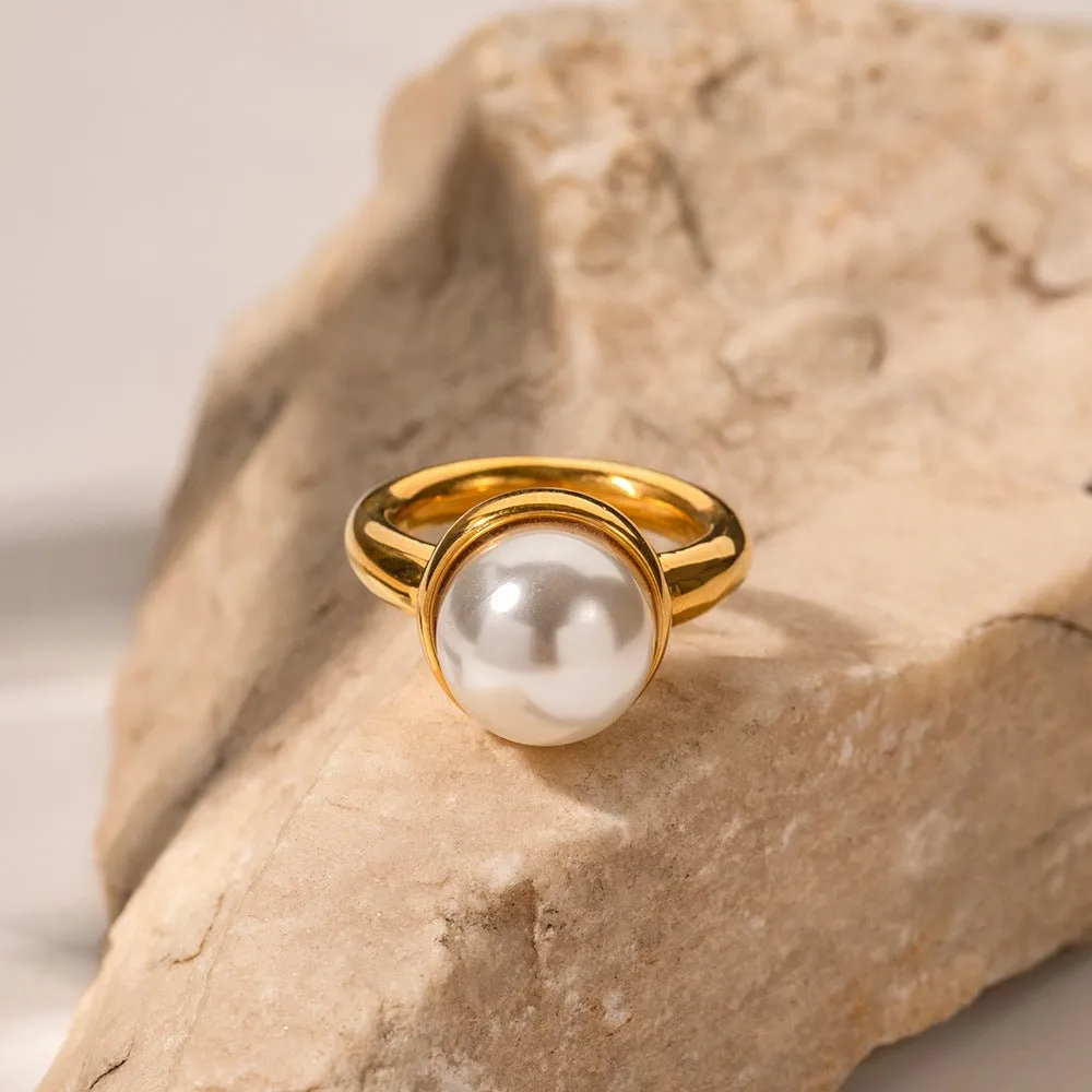 Classic Pearl Ring